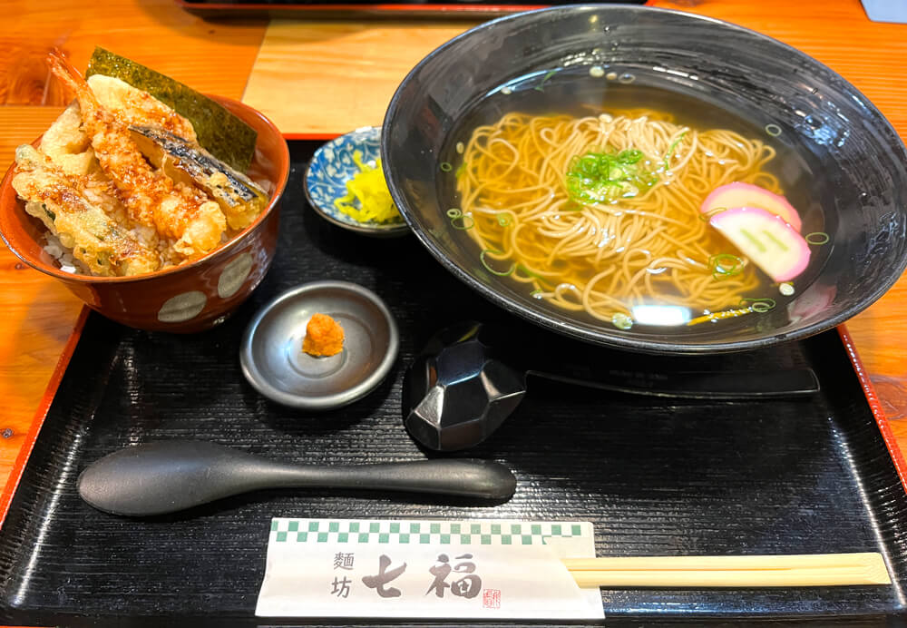「麺坊 七福」にランチを食べにいってきました！ (9)