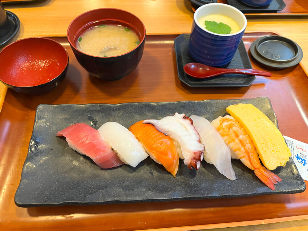 「大起水産 回転寿司 はなれ 大阪金剛店」のランチを食べに行ってきました！ (6)