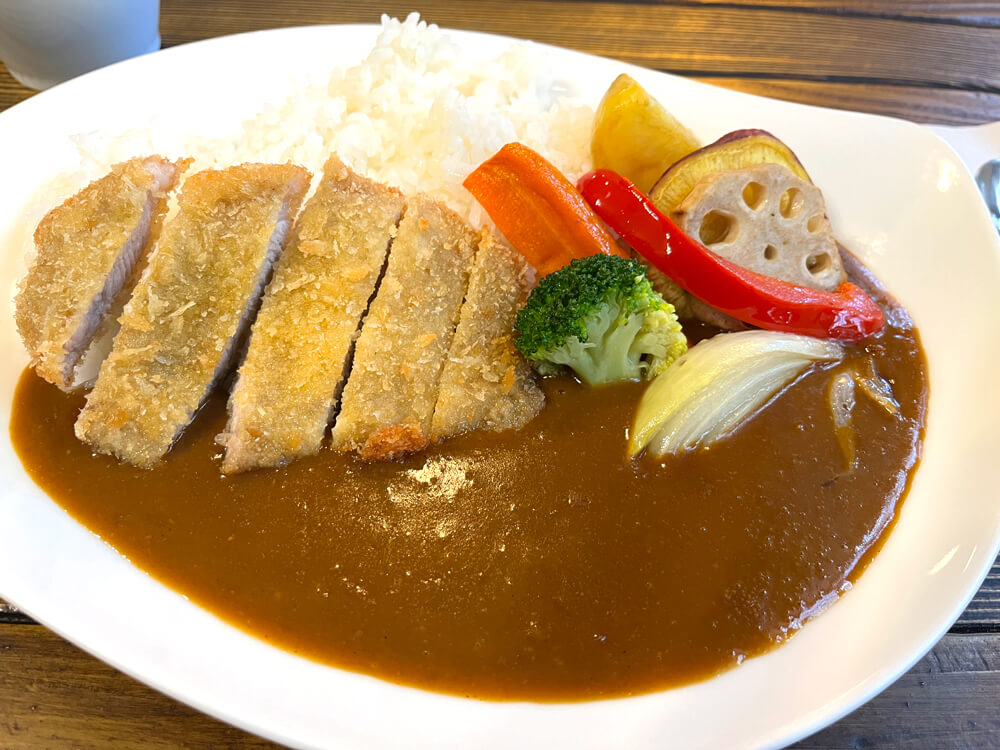 「カレーハウス杏具(アグ)」のランチを食べに行ってきました (14)