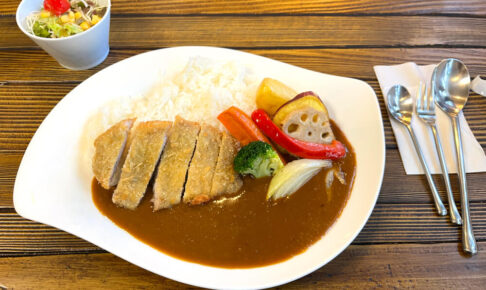 「カレーハウス杏具(アグ)」のランチを食べに行ってきました (13)