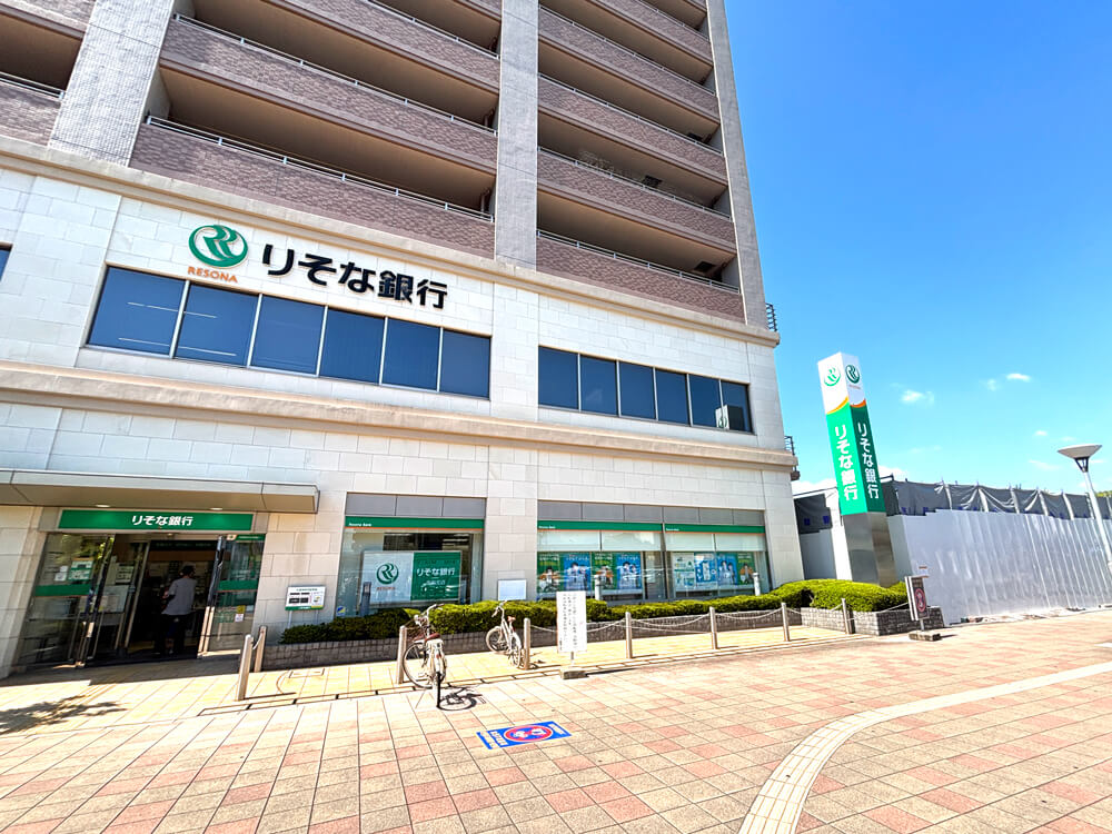 金剛駅前の風景が一変！三井住友銀行跡地に広がる『ひと夏の空』 (13)