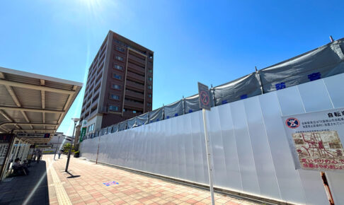 金剛駅前の風景が一変！三井住友銀行跡地に広がる『ひと夏の空』 (1)