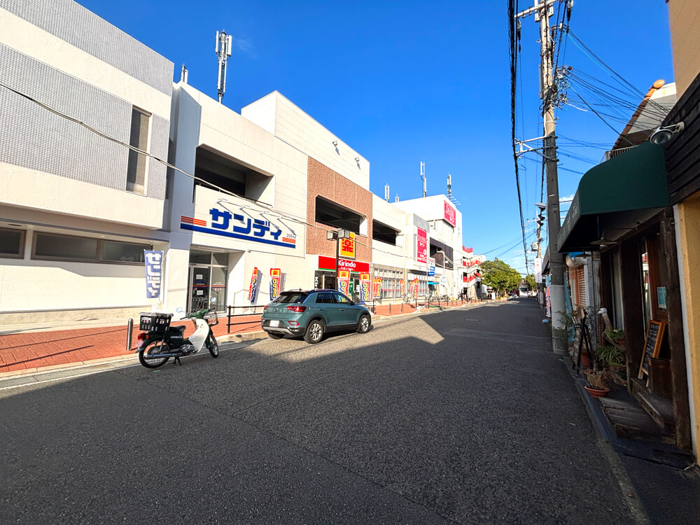 マツゲン跡地に新店舗!ディスカウントスーパー「サンディ 狭山大野台店」が2025年10月30日オープン (1)