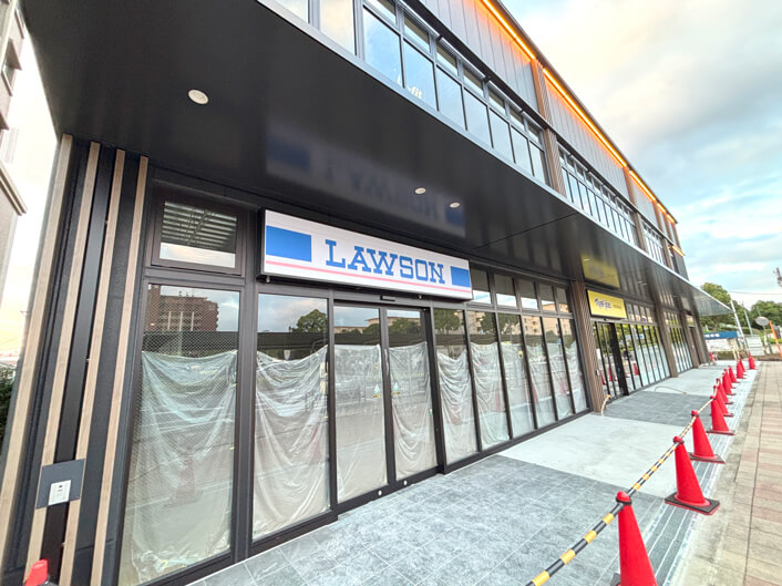【続報】金剛駅東出口すぐの新しい建物1階に「ローソン」がオープンするようです! (6)