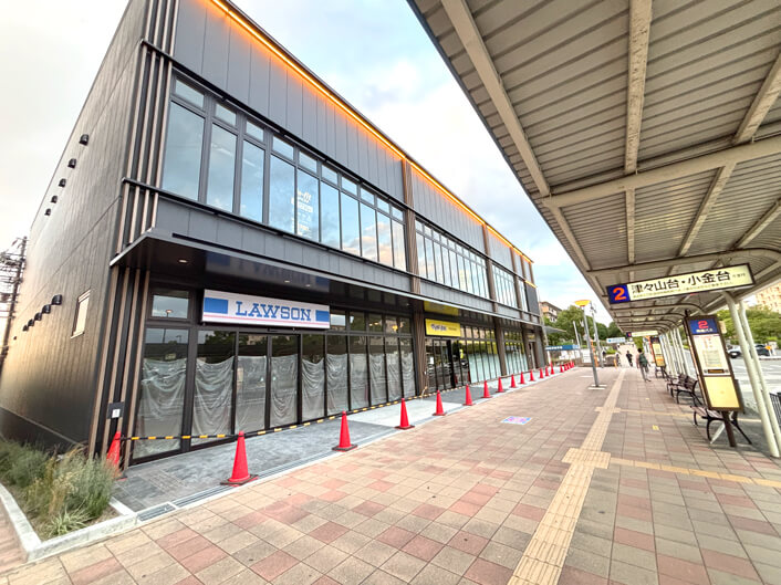 【続報】金剛駅東出口すぐの新しい建物1階に「ローソン」がオープンするようです! (1)